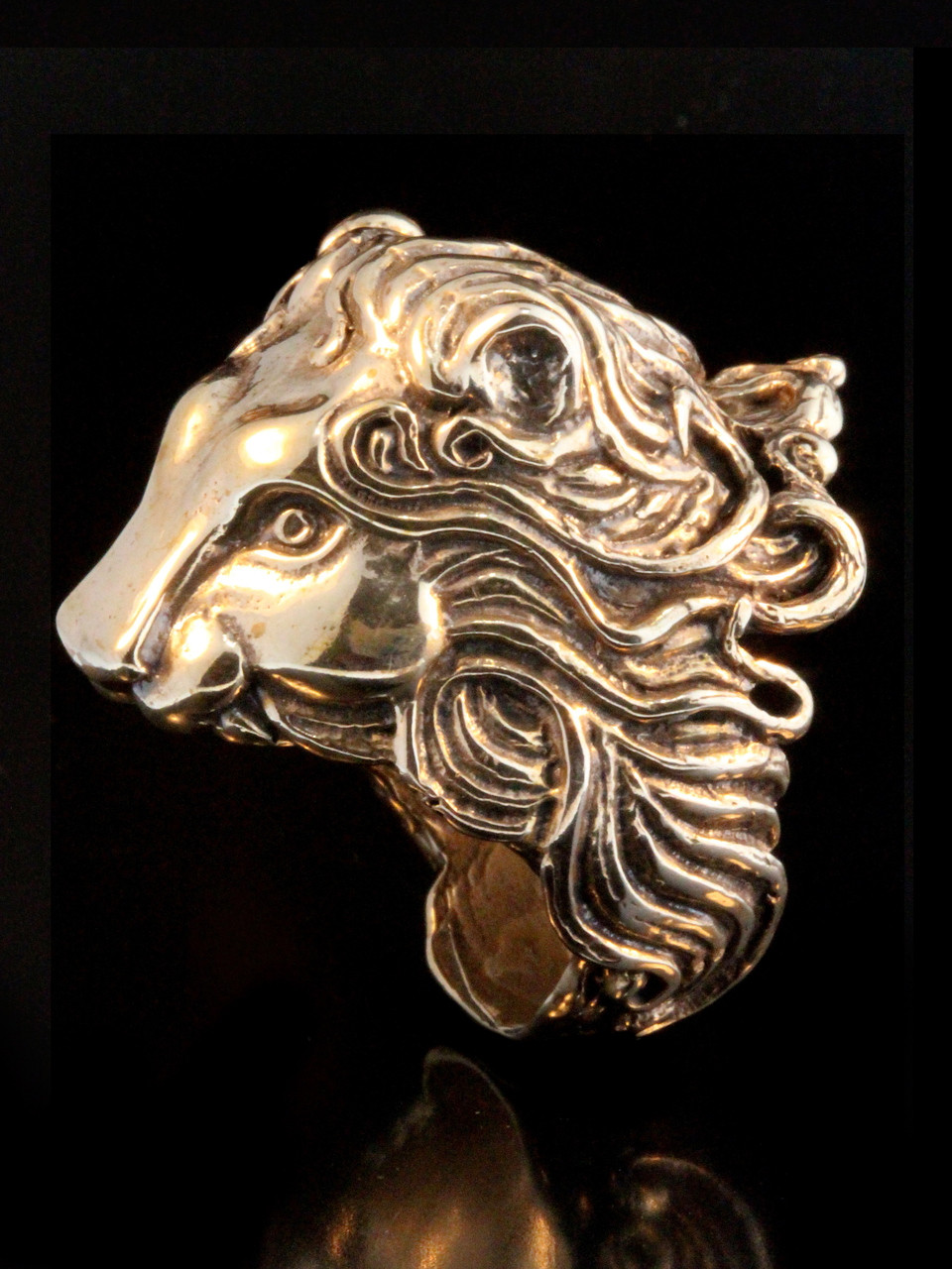 Round Men's Regal Lion Gold Diamond Ring at Rs 33800 in Mumbai | ID:  2852836314748